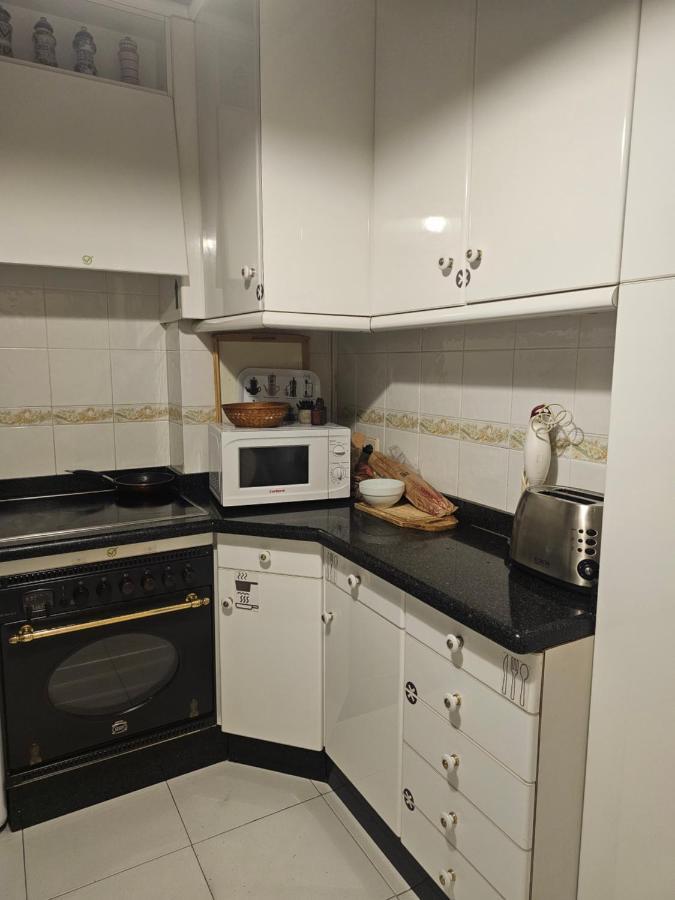 Habitacion Amplia Y Centrica En Piso Compartido A Coruna Bagian luar foto